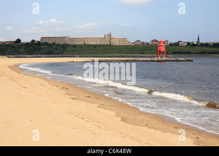 Littlehaven or Herd Sand beach and Groyne lighthouse at South Shields, North East England Stock Photo