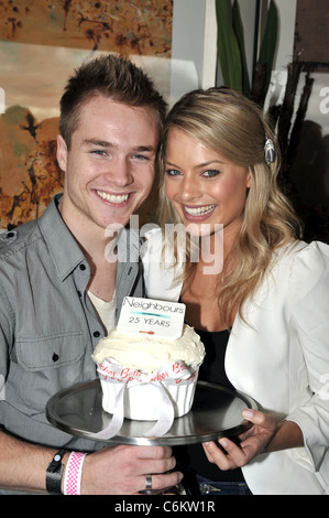 Sam Clark and Margot Robbie Neighbours 25 years and 6000 episodes celebration at The Olsen Melbourne, Australia - 29.07.10 Stock Photo