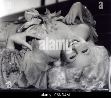 JEAN HARLOW (1911-1937) US film actress in 1934 Stock Photo