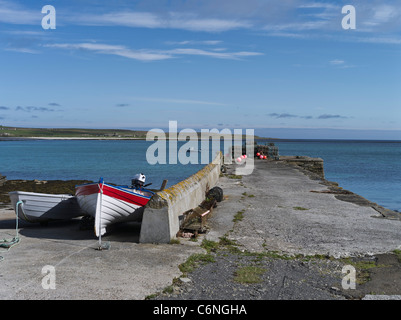 dh South Wick PAPA WESTRAY ORKNEY Fishing boat ashore and South Wick harbour pier boats islands scotland Stock Photo