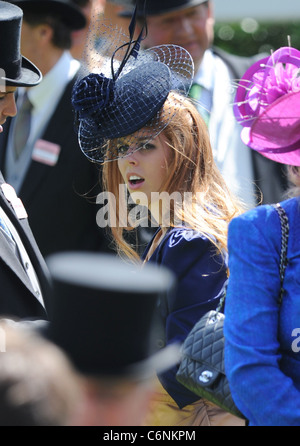 Princess Beatrice arriving for Ladies Day at Royal Ascot - Berkshire, England - 17.06.10 Stock Photo