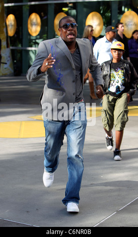 Chris Tucker Celebrities arriving at the Staples Center to watch Los