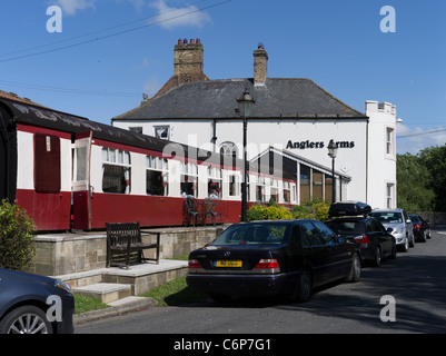 dh The Anglers Arms WHELDON BRIDGE NORTHUMBRIA English country public house dining car in railway carriage uk pub northumberland pubs Stock Photo