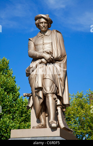Europe, Netherlands, Amsterdam, Statue of Rembrandt in Rembrandtplein Stock Photo