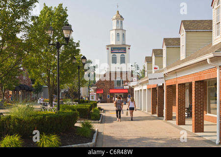 woodbury outlet mall common york valley hudson central town calvin towards looking alamy klein sculpture horse designer