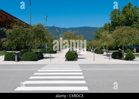 L esplanade Du Lac At Divonne les Bains In France Stock Photo Alamy L esplanade Du Lac At Divonne les Bains In France Stock Photo Alamy