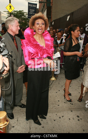 Leslie Uggams , 2010 Apollo Theater Spring Benefit Concert & Awards Ceremony at The Apollo Theater New York City, USA - Stock Photo