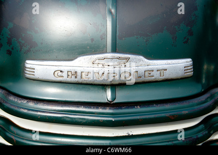 Classics on the Common Harpenden 2011 Chevrolet vintage classic car name plate bonnet badge motor show Stock Photo