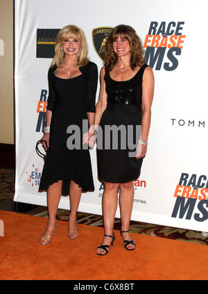 Loni Anderson and her daughter Deidra Hoffman The 17th Annual Race To Erase MS held at The Hyatt Regency Century Plaza Century Stock Photo