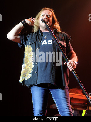 Johnny Van Zant Lynyrd Skynyrd performing live at The O2 Arena. Dublin Ireland - 10.03.10 Stock Photo