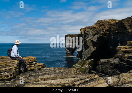 dh Scabra Head ROUSAY ORKNEY Tourist Rousay seacliffs and natural sea arch Stock Photo