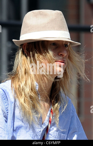 Karolina Kurkova and Archie Drury go out for a walk with their son Tobin Drury New York City, USA - 11.04.10 Doug Meszler Stock Photo