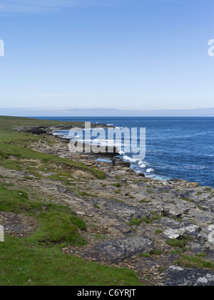 dh Mull Head PAPA WESTRAY ORKNEY Stoney rocky seashore seacliffs north sea seacoast Stock Photo