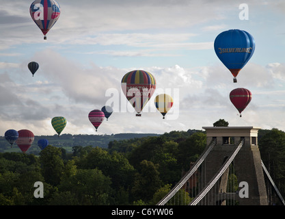 dh Bristol Balloon Fiesta CLIFTON BRISTOL Balloon festival hot air balloons flying above Clifton Suspension bridge Stock Photo