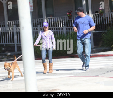 Hayden Panettiere with Ukranian boxing champion Wladimir Klitschko walking their dog after having breakfast at Le Pain and Stock Photo