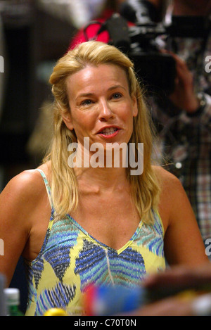 Chelsea Handler arrived late at Borders Books to sign her book Chelsea, Chelsea, Bang, Bang hours before her show in Washinton Stock Photo