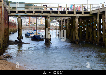 The sea-front t Aberdyfi at the mouth of the estuary of River Dyfi in Gwynedd, Wales. Areas is popular with holiday makers. Stock Photo