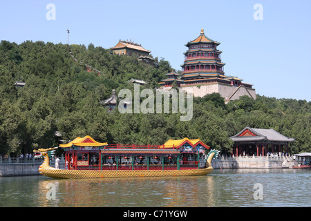 Dragon Boat and pagoda buildings at the Summer Palace, Beijing, China. Stock Photo