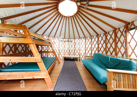 Yurt rental hi res stock photography and images Alamy