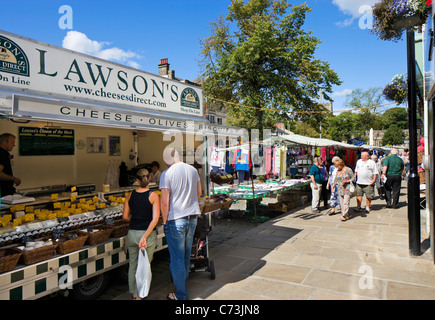 Cheese Stall Skipton Market Yorkshire UK Stock Photo Alamy cheese-stall-skipton-market-yorkshire-uk-stock-photo-alamy