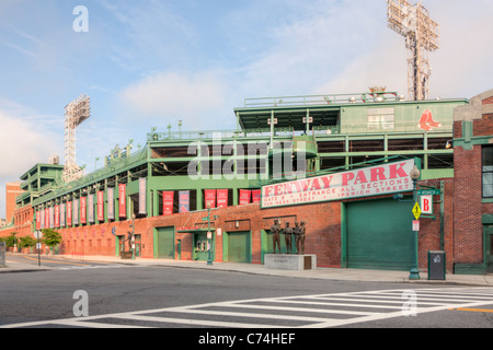 A view of historic Fenway Park in Boston, Massachusetts from just outside  Gate E on Lansdowne street Stock Photo - Alamy