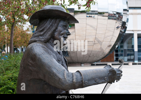 Sculpture of William Penn and Mirrored Sphere Planetarium, At Bristol, Millenium Square, Harbourside, Bristol, UK Stock Photo