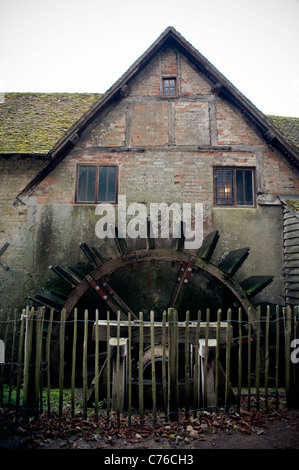 Mapledurham water mill Stock Photo