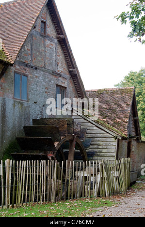 Mapledurham water mill Stock Photo