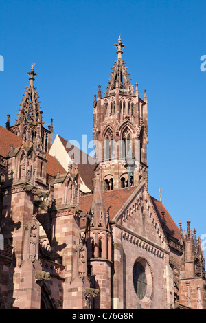 CATHEDRAL, CATHEDRAL'S PLACE, FREIBURG IM BREISGAU, BLACK FOREST, BADEN-WURTTEMBERG, GERMANY Stock Photo