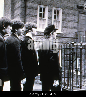 A HARD DAY'S NIGHT (1964) RINGO STARR, GEORGE HARRISON, PAUL MCCARTNEY, JOHN LENNON RICHARD LESTER (DIR) 007 MOVIESTORE COLLECTI Stock Photo