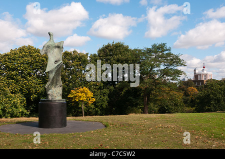 The sculpture 'Large Standing Figure: Knife Edge' by Henry Moore in Greenwich Park, London Stock Photo