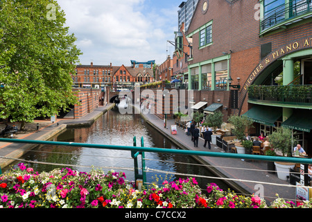 Restaurants on the canal at Brindley Place, Birmingham, West Midlands, England, UK Stock Photo