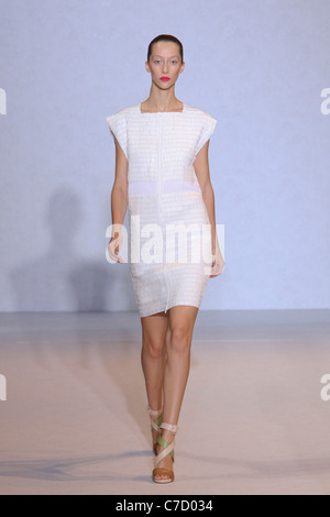 Nicole Farhi runway SS 2012 during London Fashion Week at Somerset House in London on 18 September, 2011. Stock Photo