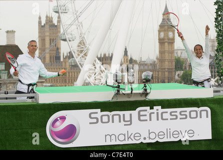 Gary Lineker challenges Xperia Hot Shot Heather Watson to a game of Sony Ericsson's Tennis in the Sky on a specially constructed Stock Photo