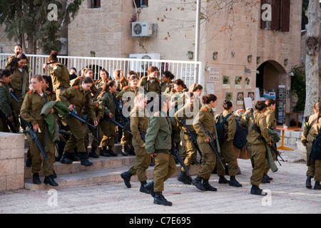 Female Israeli IDF soldiers in Jerusalem Stock Photo