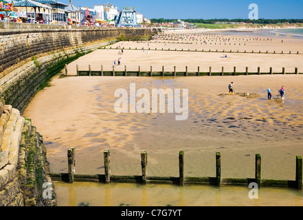 Bridlington beach with groynes and breakwaters on the Yorkshire coast, England Stock Photo