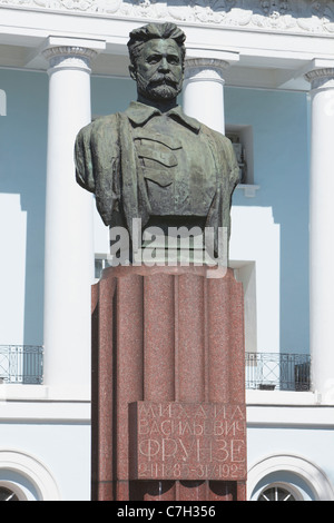 Statue of the Bolshevik leader Mikhail Frunze (1885-1925) outside the Russian Army Cultural Center in Moscow, Russia Stock Photo