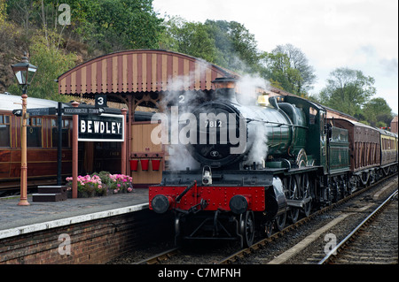Steam locomotive GWR Manor Class No 7827 Lydham Manor at Kingswear ...