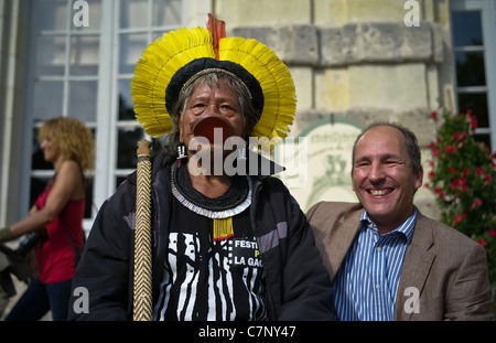 Raoni Kayapo Indian Chief at the castle of Cheverny, Raoni and Baron Henri de Bontin, organizer of the event. Stock Photo