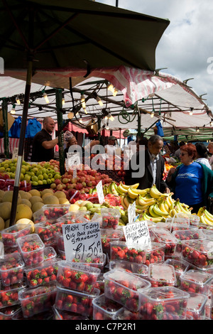 Ridley Road Food Market, Hackney, London Stock Photo