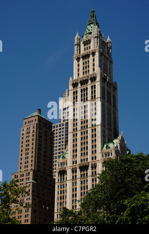 Woolworth Building, Neo Gothic architecture with terracotta facade ...