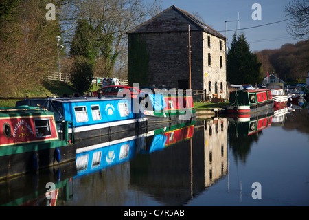 Colourful canal barges at Govilon Wharf, Monmouthshire & Brecon Canal, Govilon, Near Abergavenny, Monmouthshire, South Wales Stock Photo