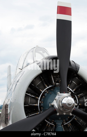 Vintage propeller airplane engine detail Stock Photo - Alamy