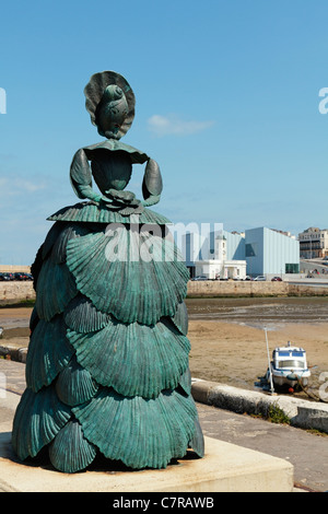 Mrs Booth, The Shell Lady of Margate, bronze sculpture, Turner Contemporary Art Gallery, The Stone Pier, Margate, Kent, United Kingdom
