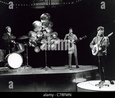 THE SEARCHERS UK pop group in 1964. From left: Chris Curtis, Tony Stock ...