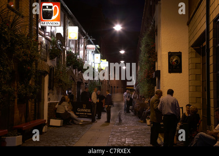 The Duke of York Pub in Commercial Court at night in the Cathedral Quarter of Belfast City Centre, Northern Ireland, UK. Stock Photo