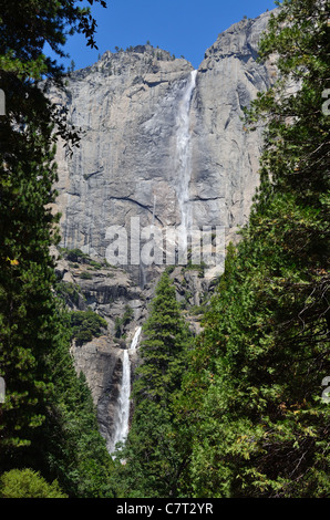 The Upper, Mid and Lower Yosemite Falls are all visible from this vantage point. Yosemite National Park, California, USA. Stock Photo