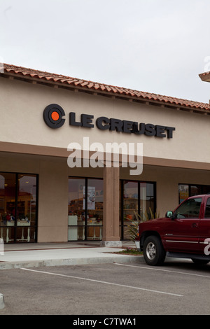The Frontage Of Le Creuset Outlet Store On High Street Stock Photo -  Download Image Now - iStock