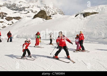 Italy, Aosta Valley, Cervinia, ski lesson Stock Photo