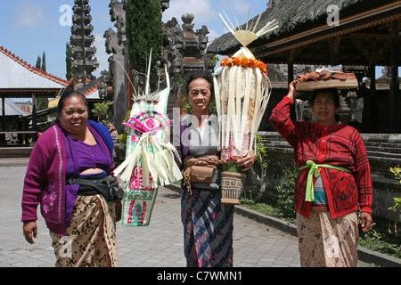 Balinese Ladies Making Temple Offerings At Ulun Danu Batur Temple Stock Photo